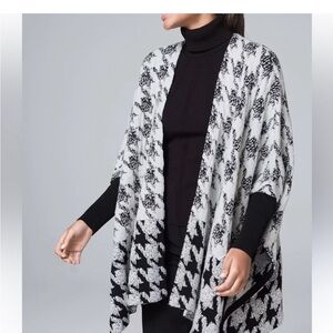 White House Black Market Houndstooth Ruana